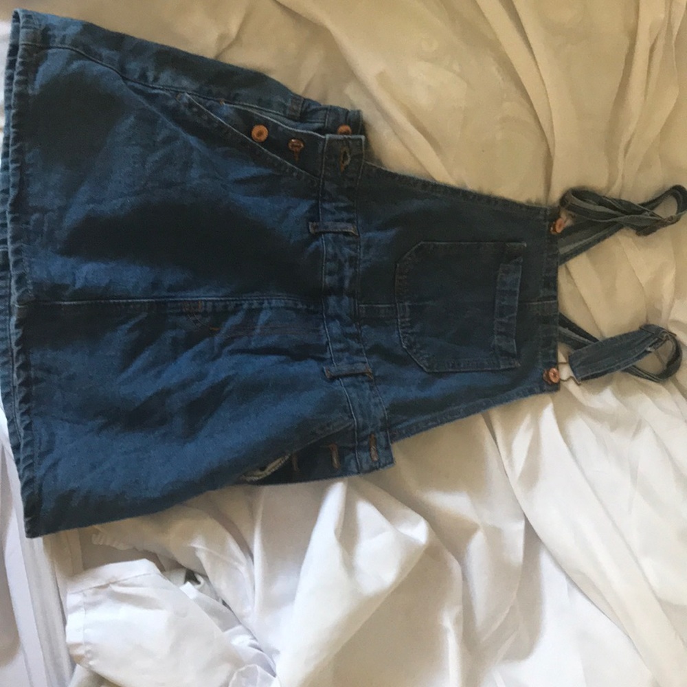 Very cute skirt with Suspenders